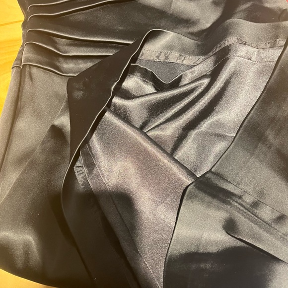 Formal luxury dress, black A line(bodycon) strapless fancy dress. - Picture 6 of 12